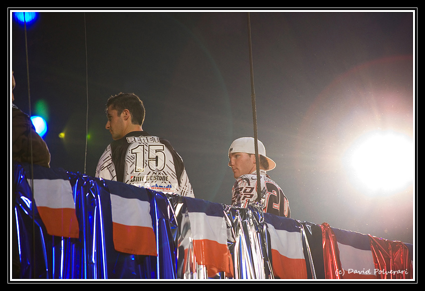 arrivée des pilotes francais du supercross de bercy 2009